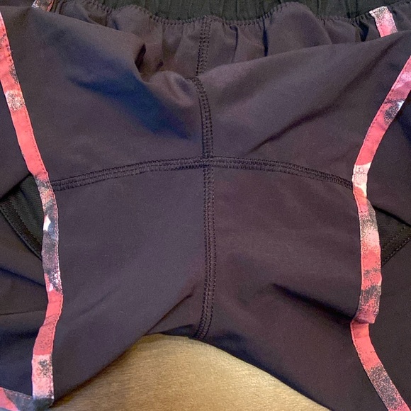 Lululemon🍋Tracker Short Ill - Picture 7 of 7